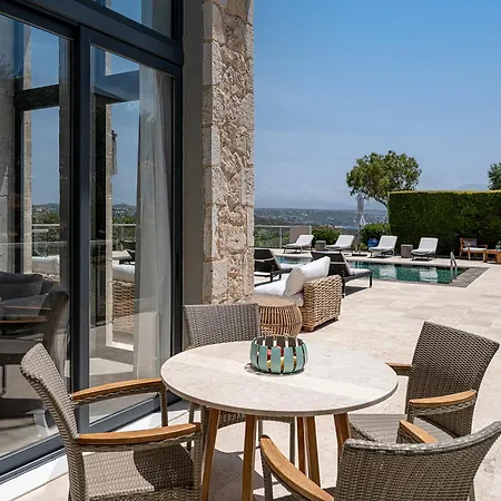 Seacrete Villa *