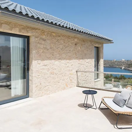 Seacrete Villa *